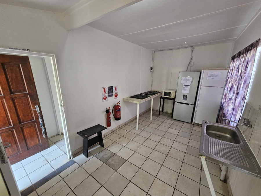 7 Bedroom Property for Sale in Brandwag Free State